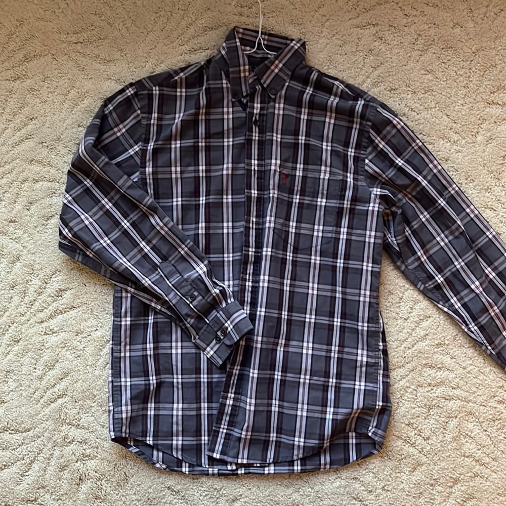 Mens button down dress shirt cotton/polyester.
